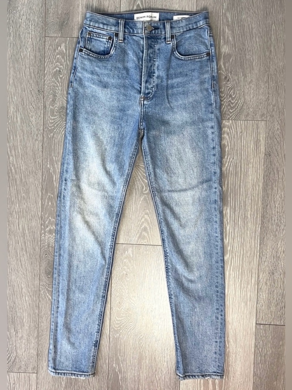 Aritzia Denim Forum Yoko High Rise Jeans Light Vintage Wash Size 26